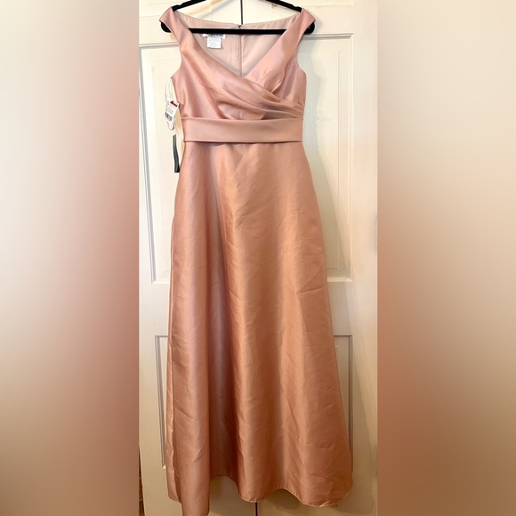 ALFRED SUNG Off-the-Shoulder Draped‎ Wrap Satin Maxi Dress Toasted Sugar 8 AS IS - Picture 2 of 11